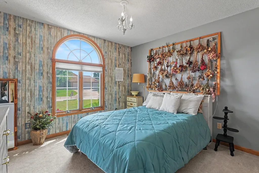 525 Stone Creek Drive Newton KS 67114