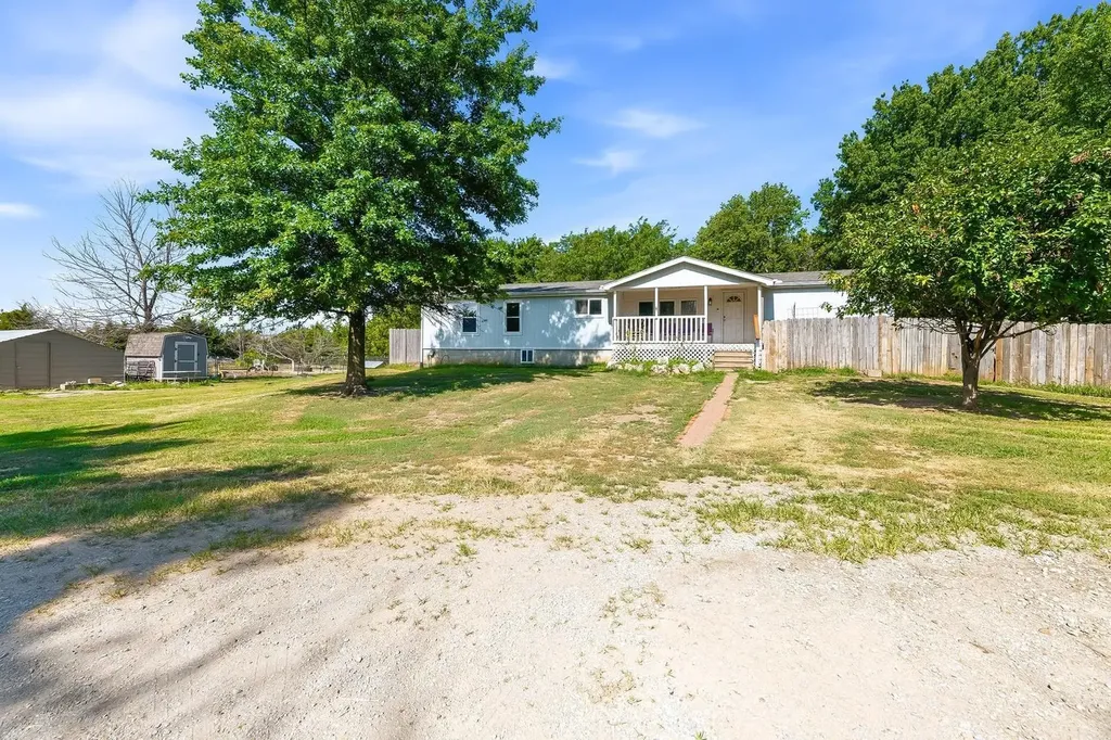 16775 SW Cherokee Douglass KS 67039