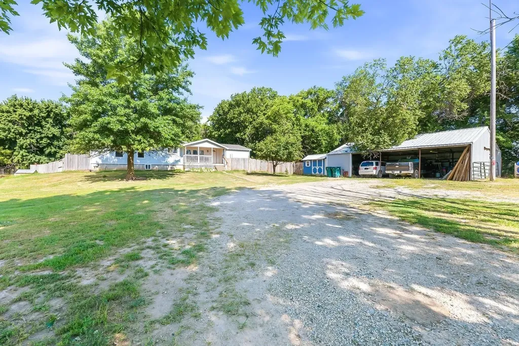 16775 SW Cherokee Douglass KS 67039