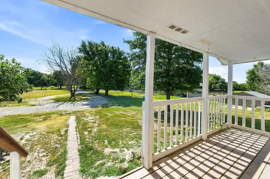 16775 SW Cherokee Douglass KS 67039