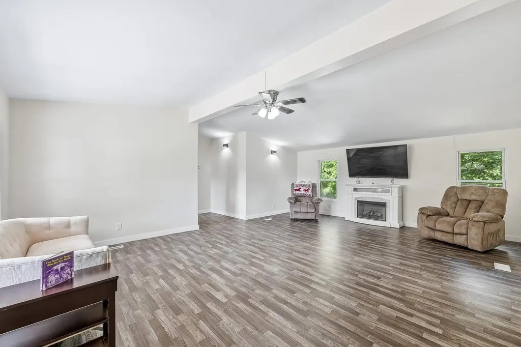 16775 SW Cherokee Douglass KS 67039