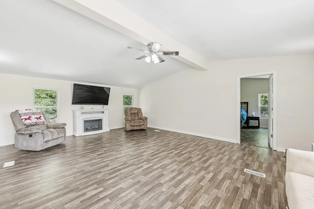 16775 SW Cherokee Douglass KS 67039