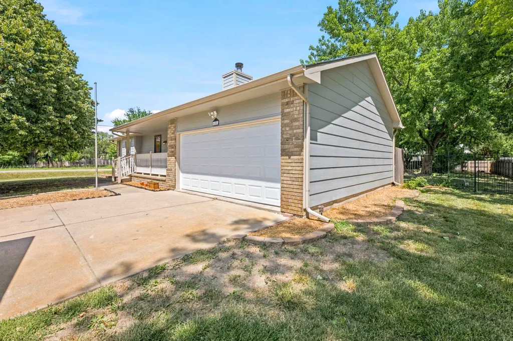 6156 N Sullivan Road Wichita KS 67204