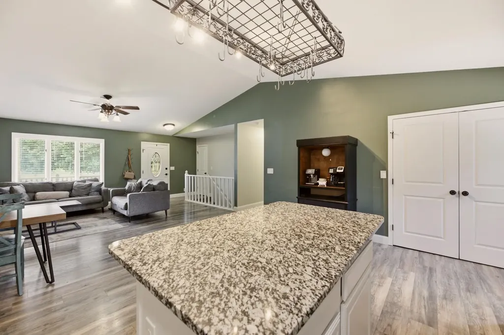 6156 N Sullivan Road Wichita KS 67204