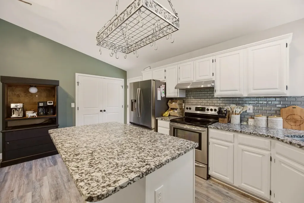 6156 N Sullivan Road Wichita KS 67204