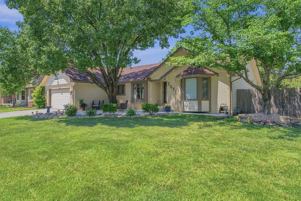 2471 N Winstead Circle Wichita KS 67226