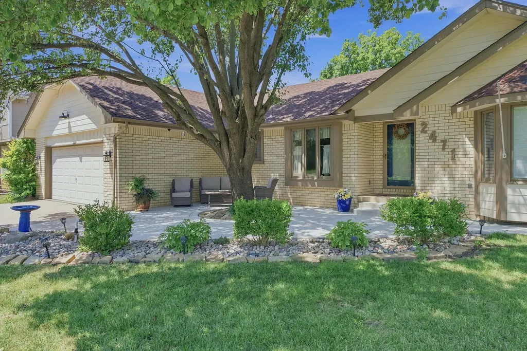 2471 N Winstead Circle Wichita KS 67226
