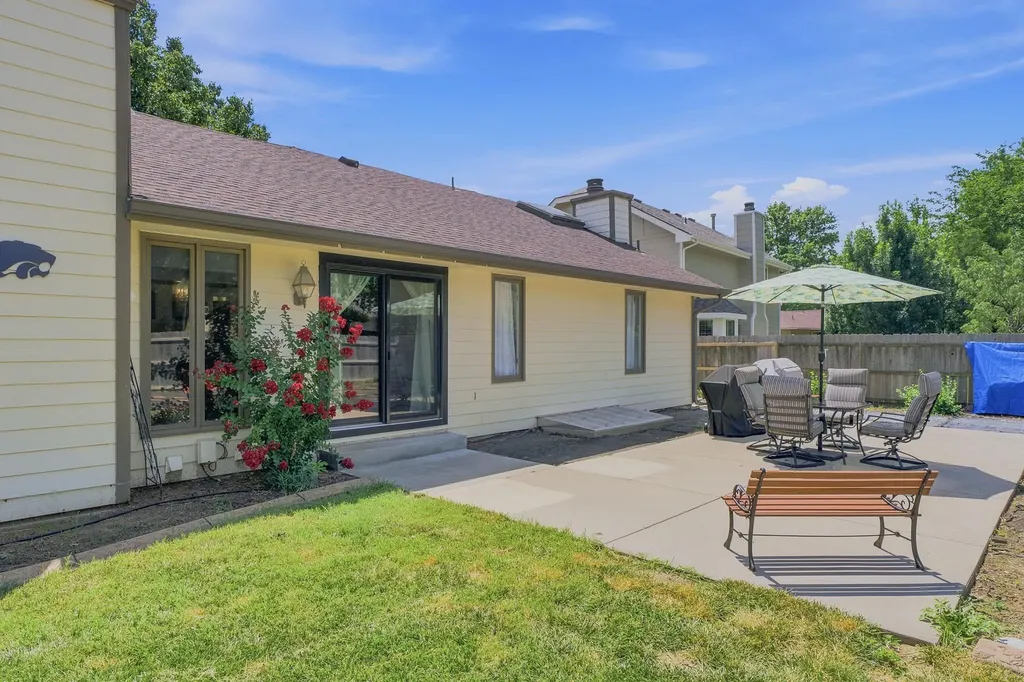 2471 N Winstead Circle Wichita KS 67226