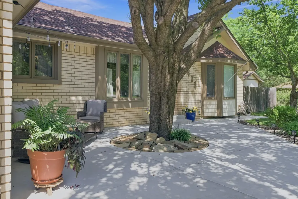 2471 N Winstead Circle Wichita KS 67226