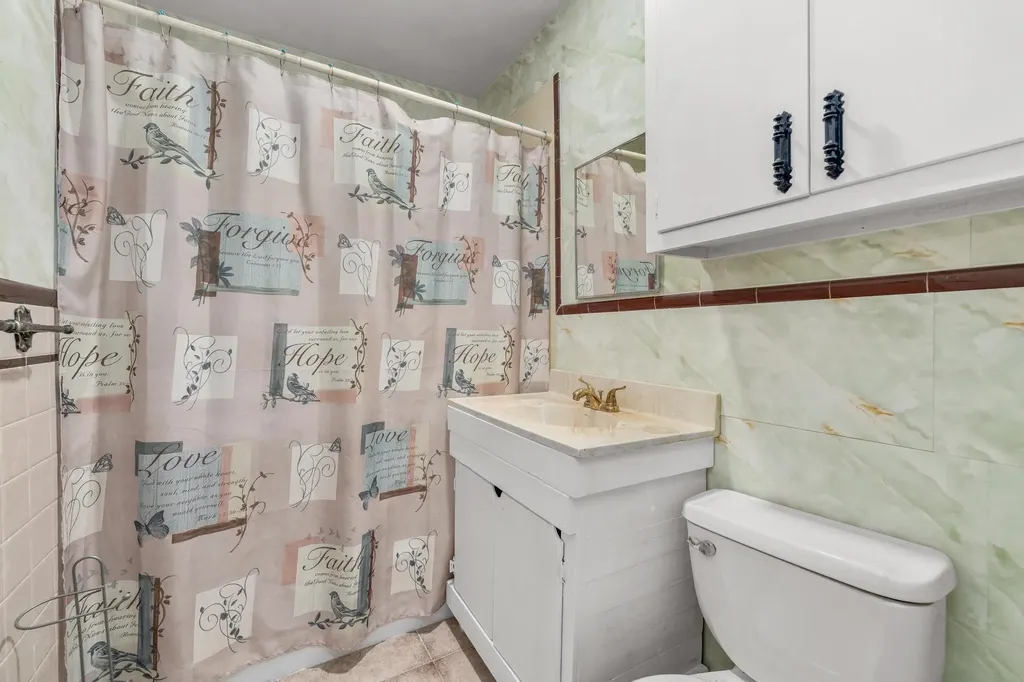 2357 S Walnut Street Wichita KS 67213