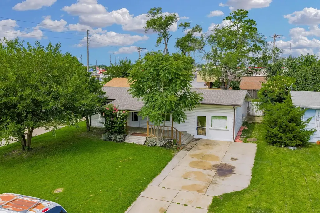 2357 S Walnut Street Wichita KS 67213