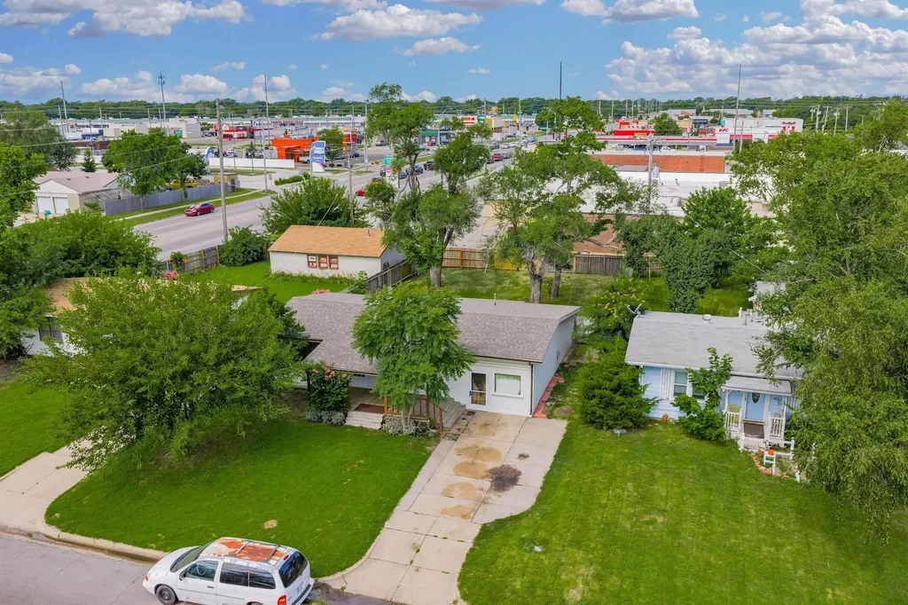 2357 S Walnut Street Wichita KS 67213