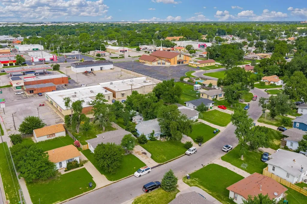2357 S Walnut Street Wichita KS 67213