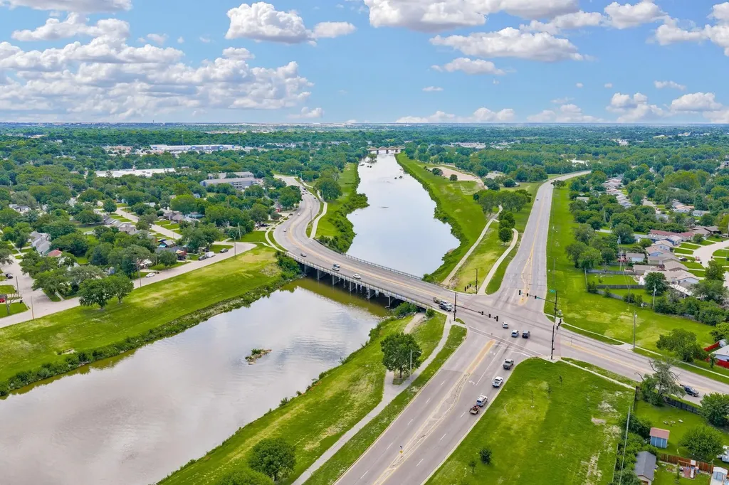 2357 S Walnut Street Wichita KS 67213
