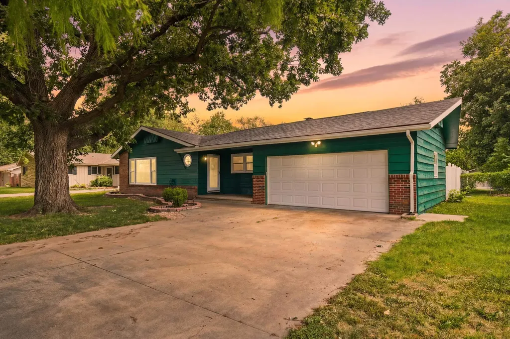 427 N Pamela Avenue Wichita KS 67212