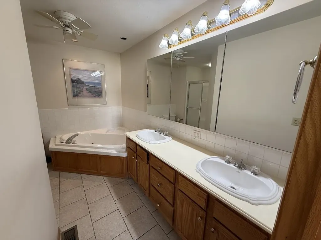 1770 N Country Club Road El Dorado KS 67042