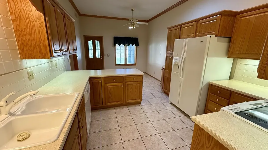 1770 N Country Club Road El Dorado KS 67042