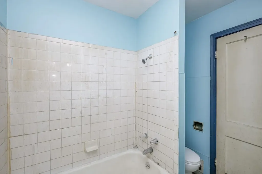 1301 N Dellrose Wichita KS 67208