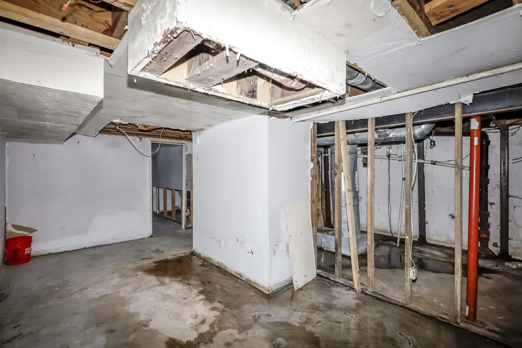 1301 N Dellrose Wichita KS 67208