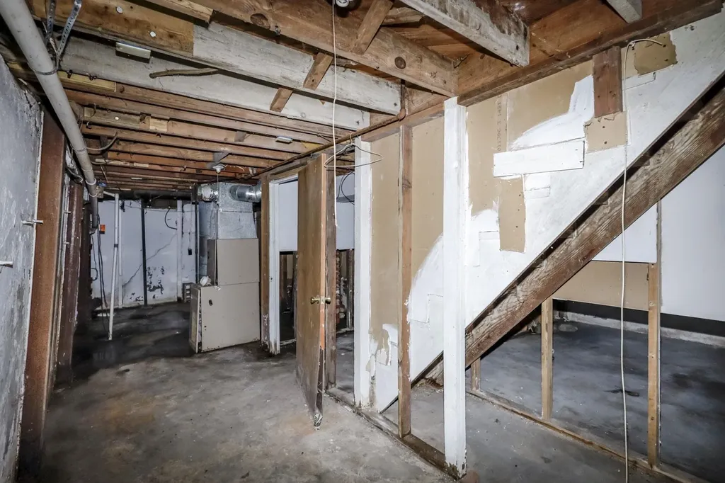 1301 N Dellrose Wichita KS 67208