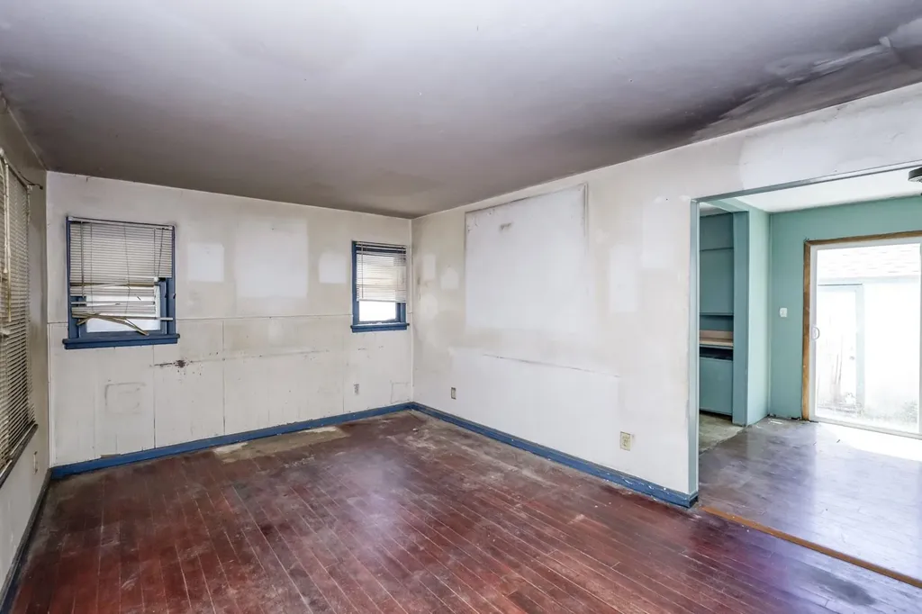 1301 N Dellrose Wichita KS 67208