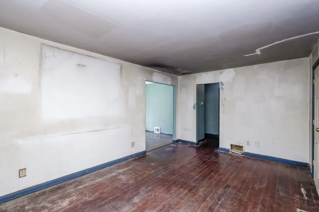 1301 N Dellrose Wichita KS 67208