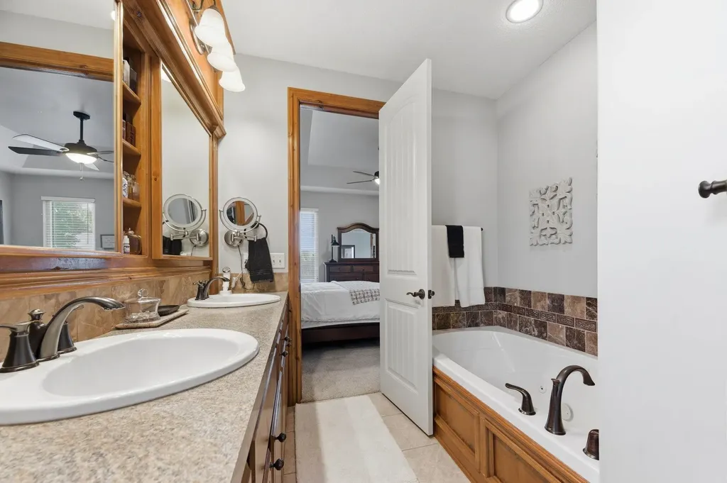 6608 N Upchurch Park City KS 67219