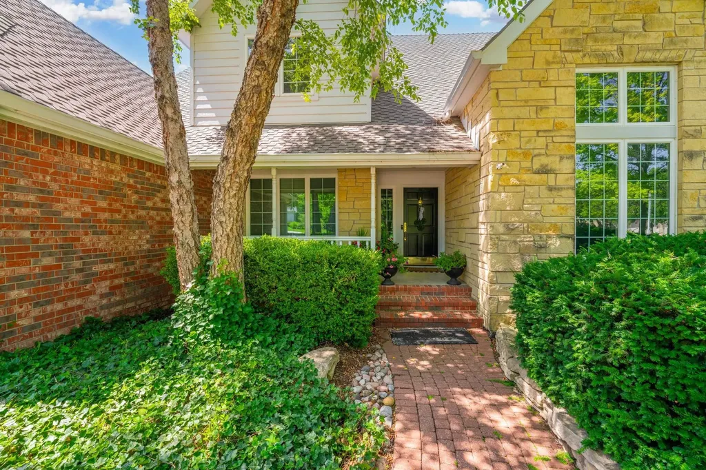 23 N Scottsdale Street Wichita KS 67230