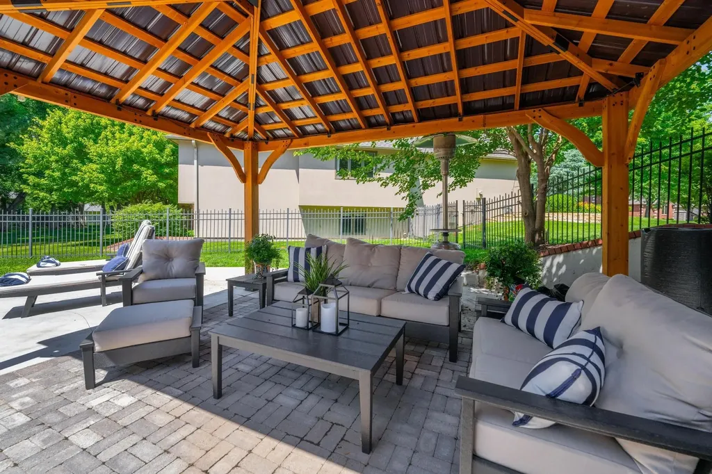 23 N Scottsdale Street Wichita KS 67230