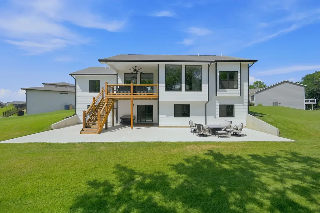 2501 N Emerald Court Andover KS 67002