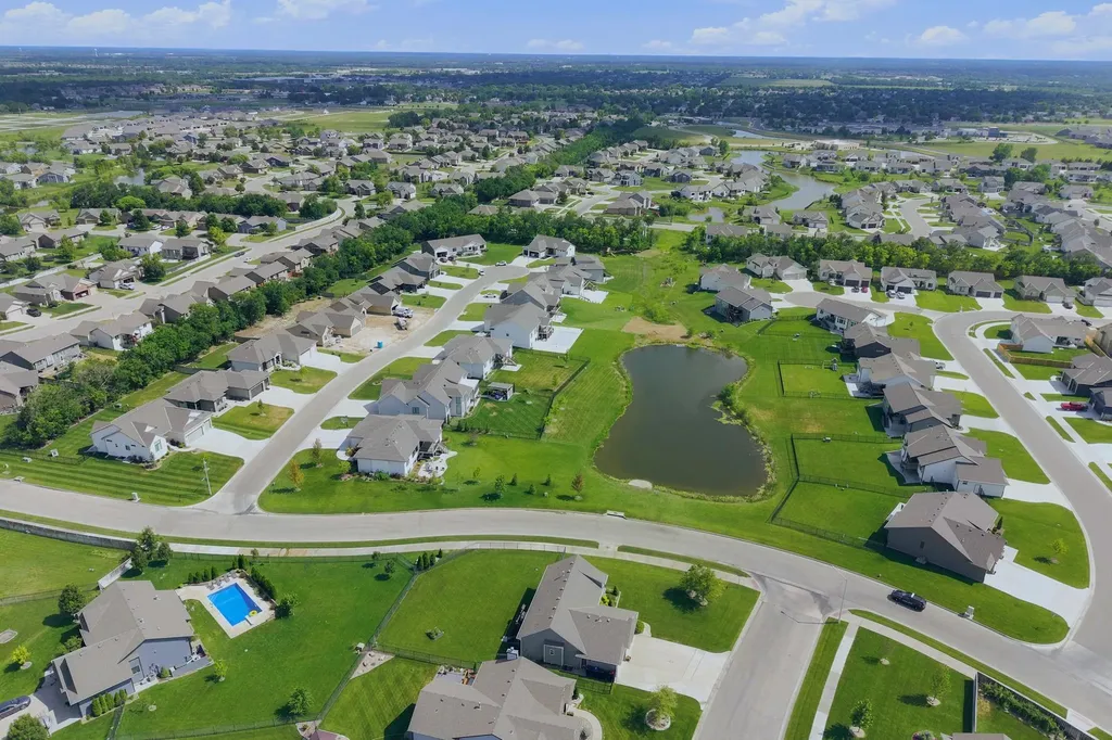 2501 N Emerald Court Andover KS 67002