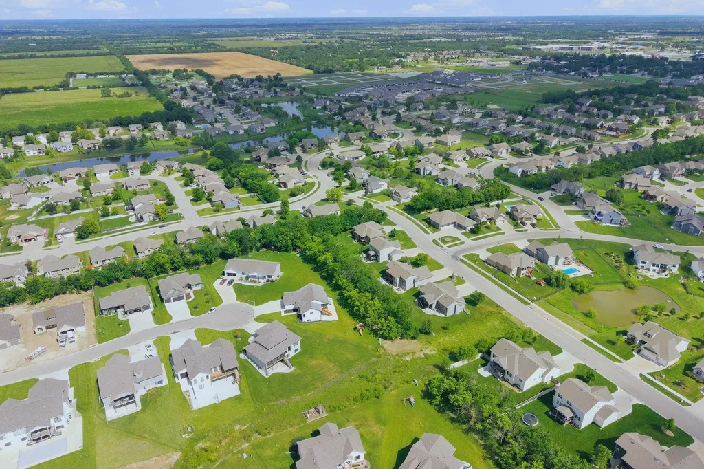 2501 N Emerald Court Andover KS 67002