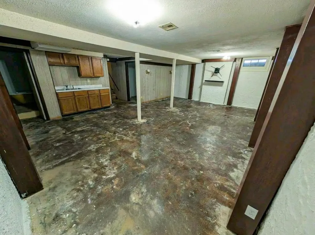 1541 N Woodland Avenue Wichita KS 67203