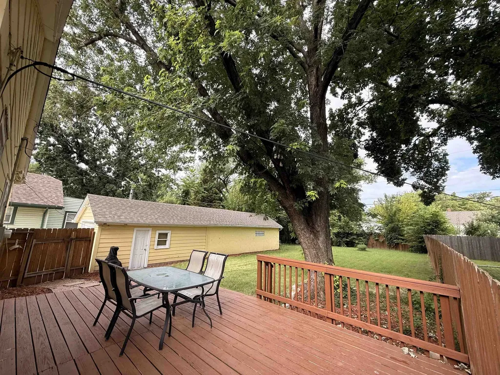 1541 N Woodland Avenue Wichita KS 67203