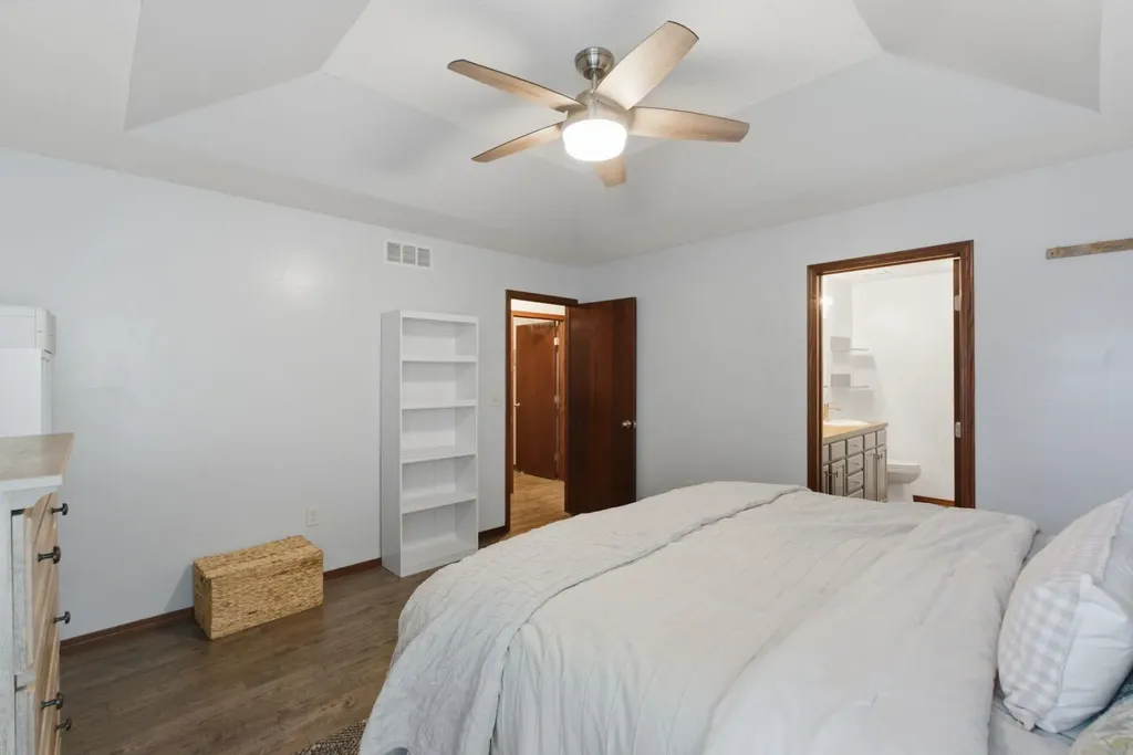 924 E Splitwood Way Street Derby KS 67037