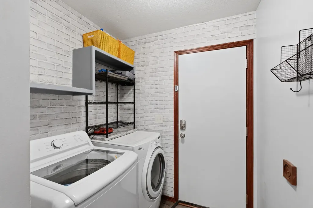 924 E Splitwood Way Street Derby KS 67037