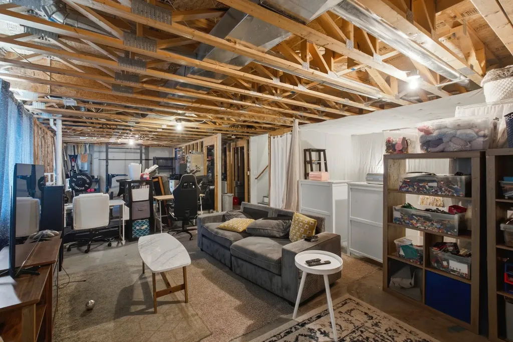 924 E Splitwood Way Street Derby KS 67037
