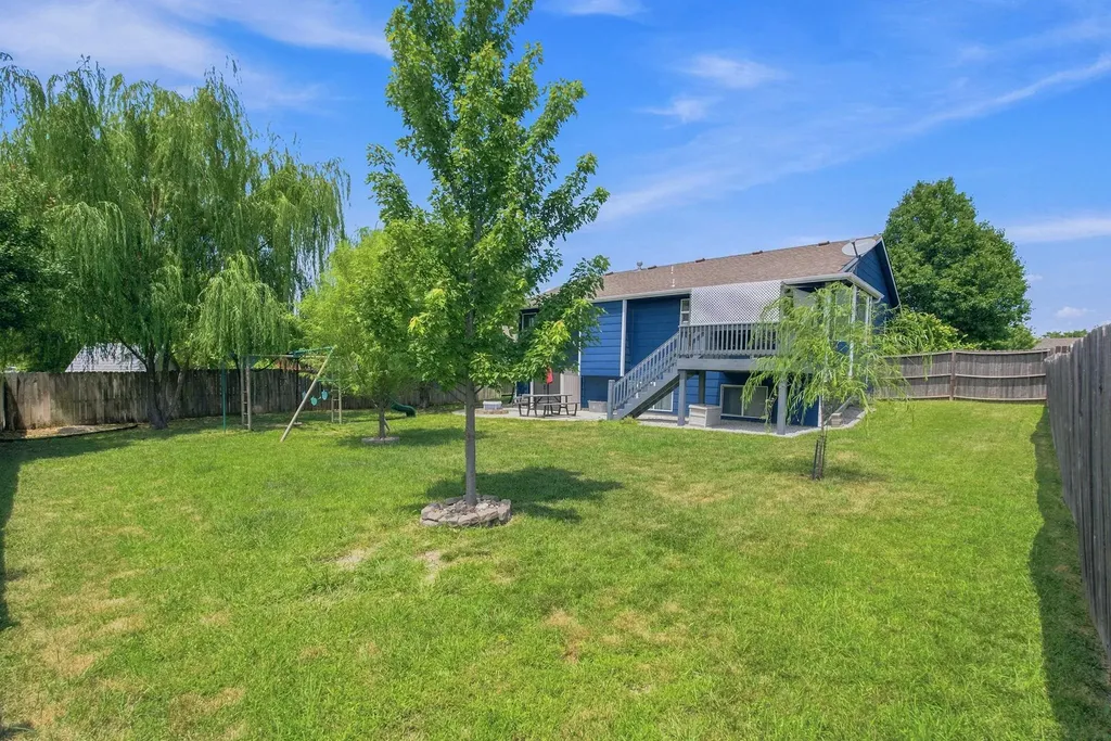 924 E Splitwood Way Street Derby KS 67037