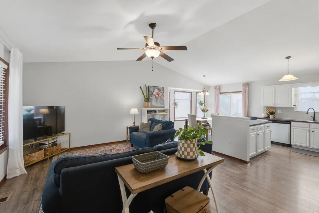 924 E Splitwood Way Street Derby KS 67037