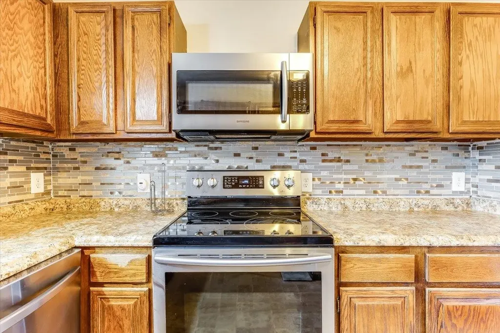 326 N Jane Street Haysville KS 67060-1341