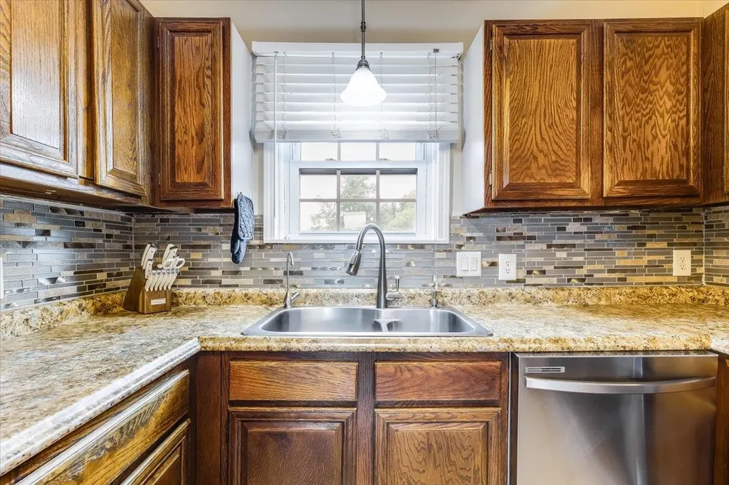 326 N Jane Street Haysville KS 67060-1341