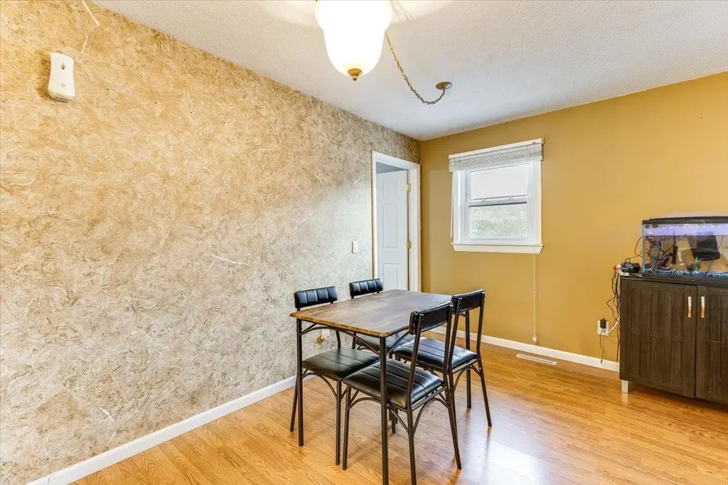 326 N Jane Street Haysville KS 67060-1341