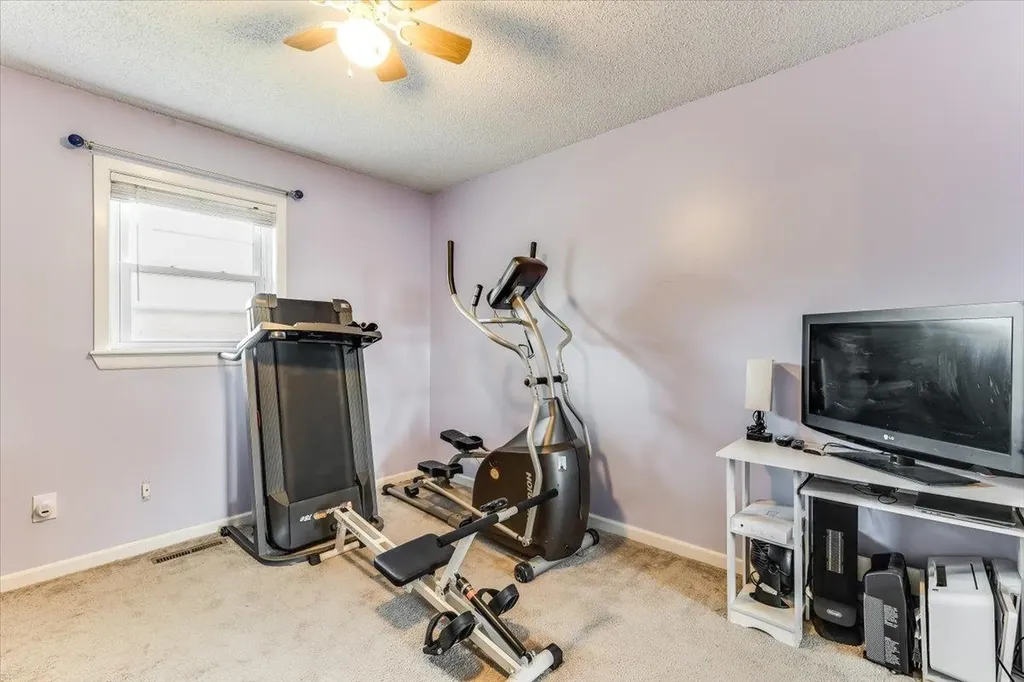 326 N Jane Street Haysville KS 67060-1341