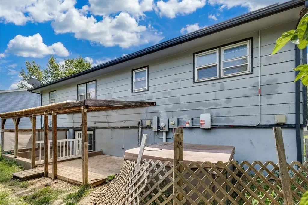 326 N Jane Street Haysville KS 67060-1341