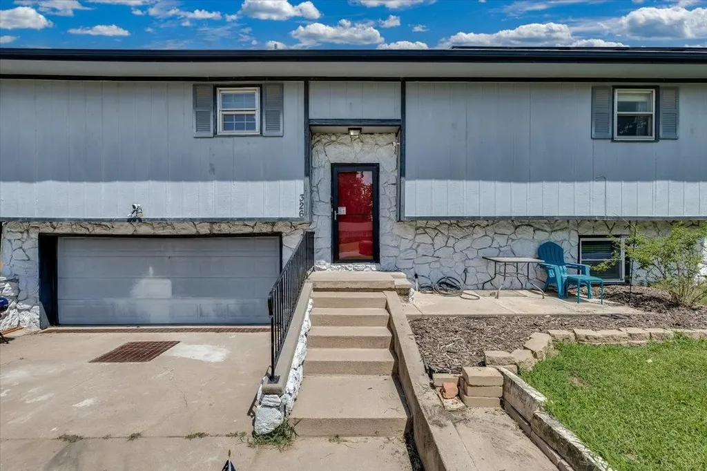 326 N Jane Street Haysville KS 67060-1341