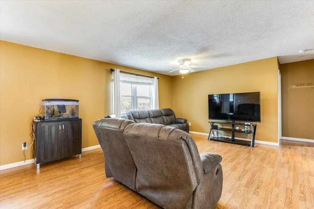 326 N Jane Street Haysville KS 67060-1341
