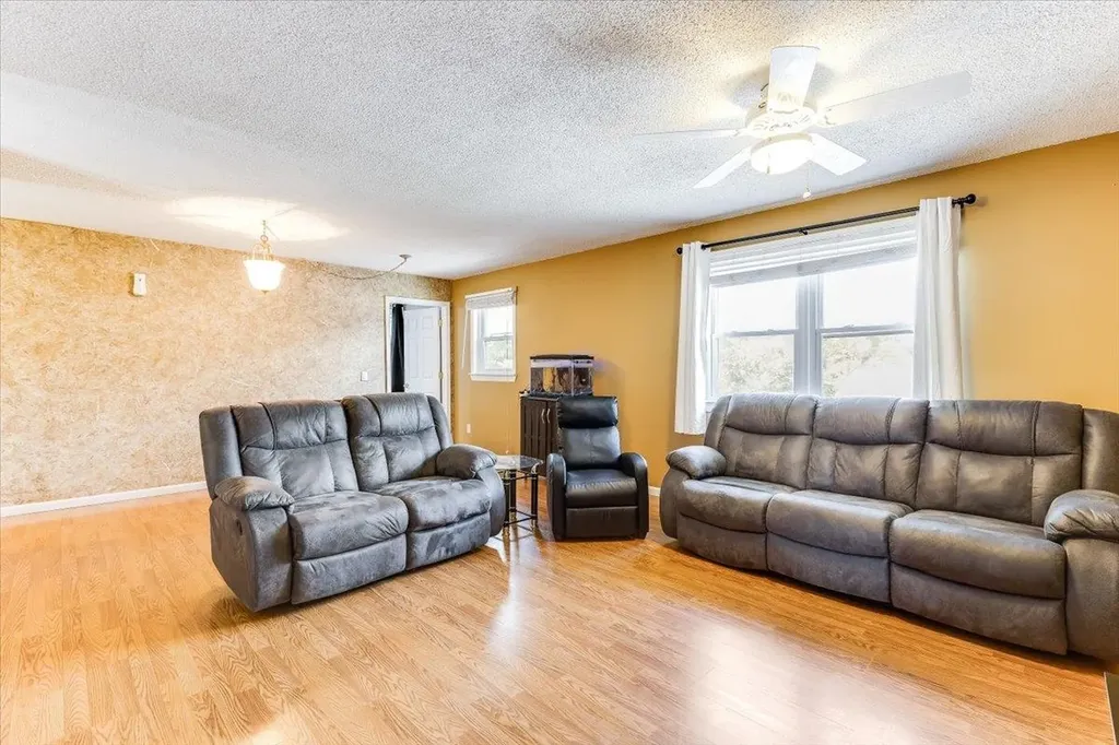 326 N Jane Street Haysville KS 67060-1341