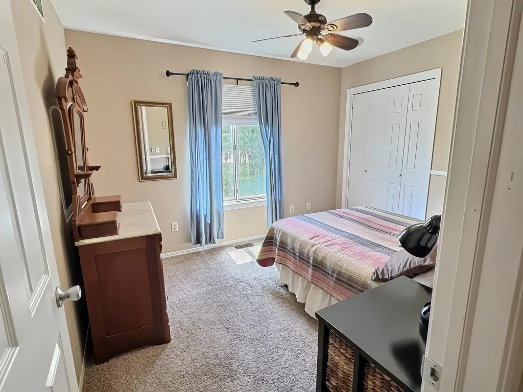 1422 E Prairie Hill Park City KS 67219
