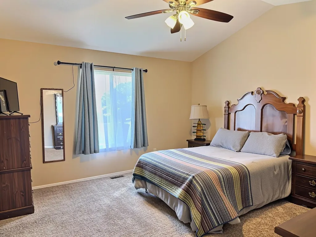 1422 E Prairie Hill Park City KS 67219
