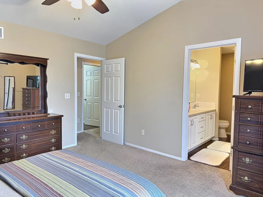 1422 E Prairie Hill Park City KS 67219